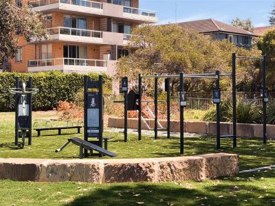 sit-up bench, pull-down bars and other outdoor fitness equipment